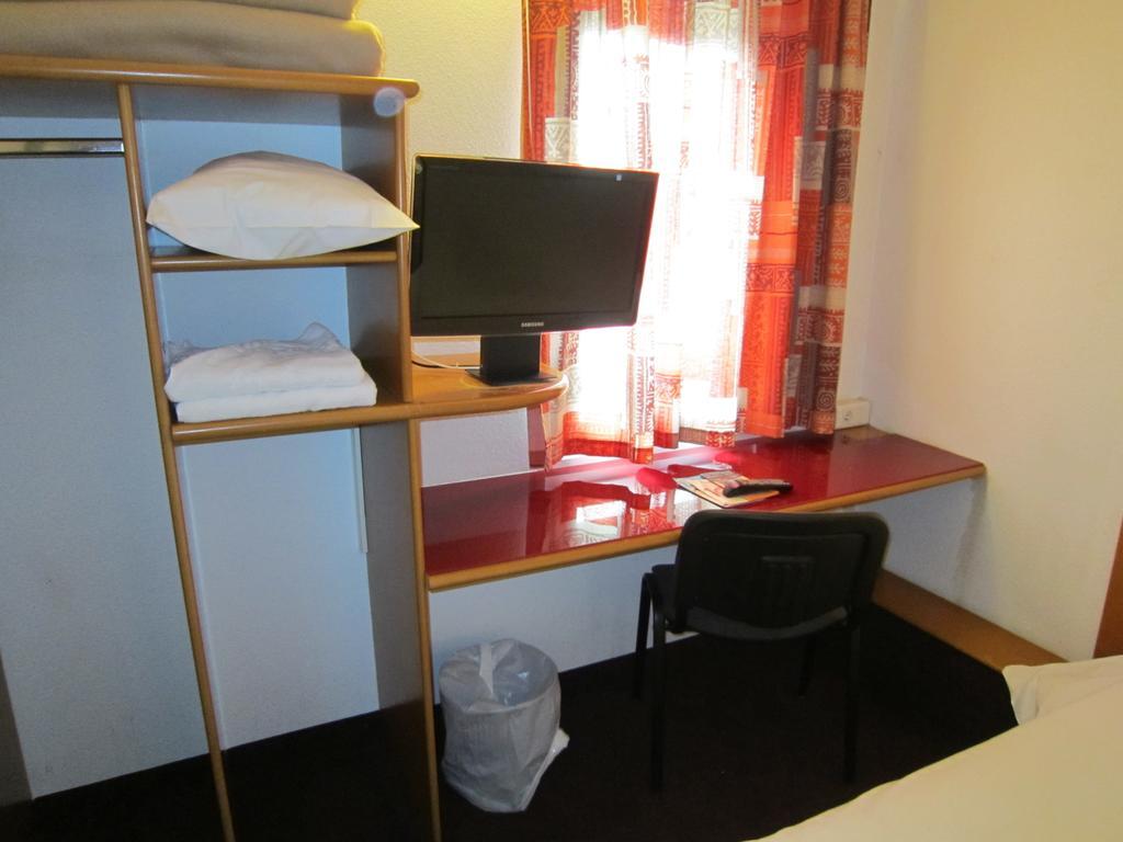 Quick Palace Nantes La Beaujoire Exterior foto A room at the hotel