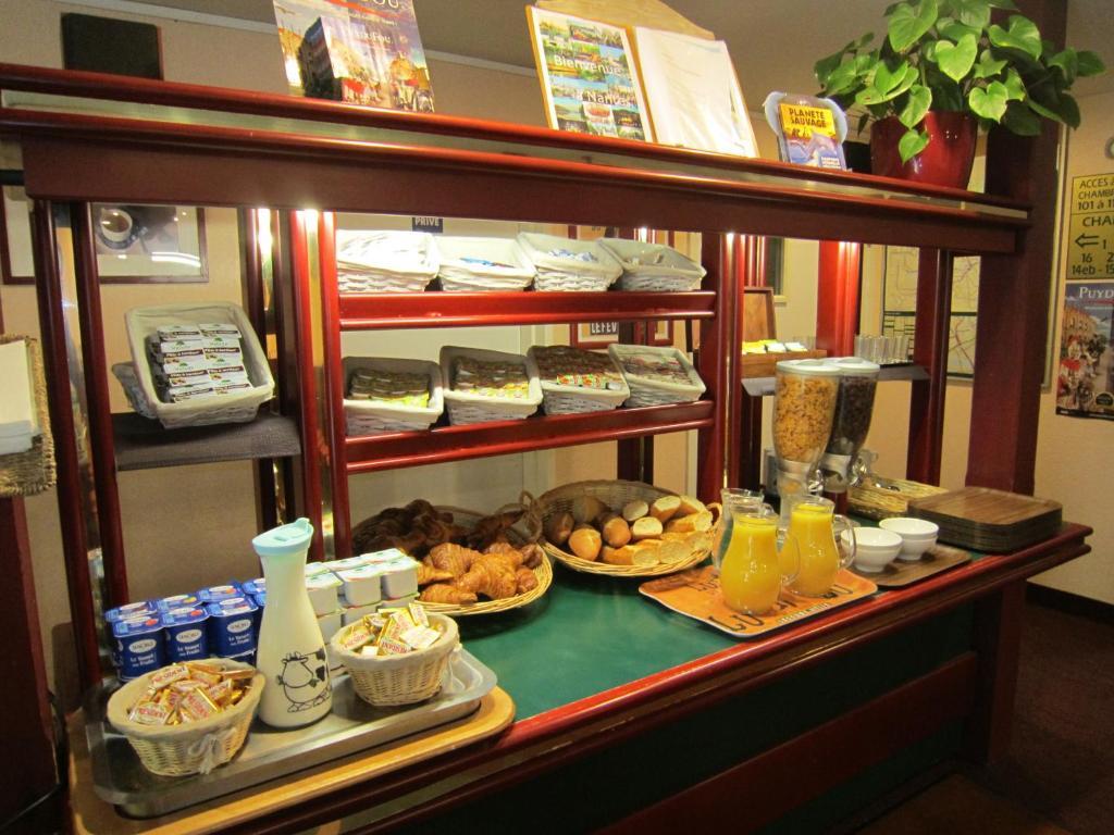 Quick Palace Nantes La Beaujoire Exterior foto A typical breakfast buffet
